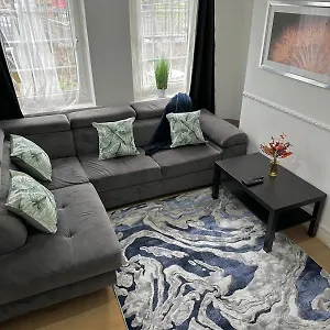 2 Bedroom Flat, 2 Minutes Walk To Bethnalgreen Station, Apartment