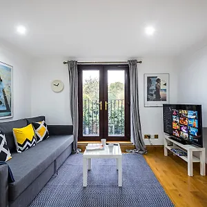 2 Bedroom By Av Short Lets Southwark With Free Wifi Apartment
